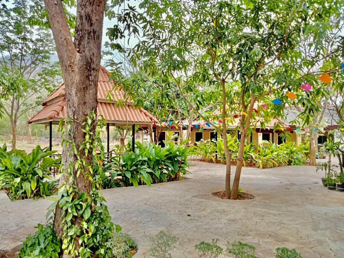 פקסה Erawan Guesthouse מראה חיצוני תמונה