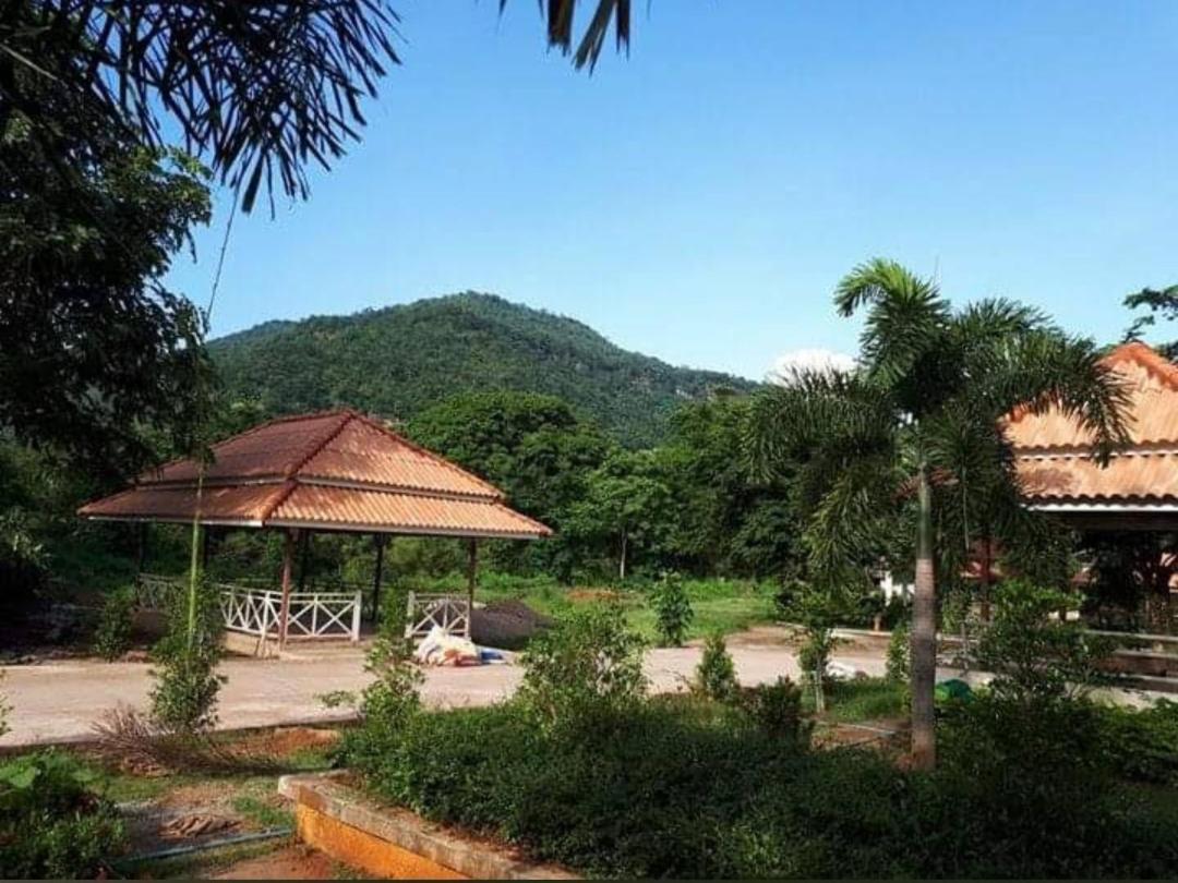 פקסה Erawan Guesthouse מראה חיצוני תמונה