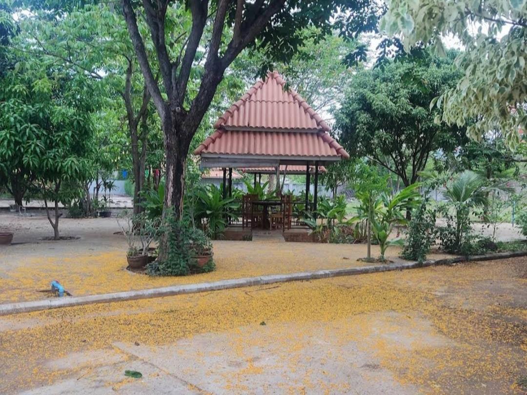 פקסה Erawan Guesthouse מראה חיצוני תמונה